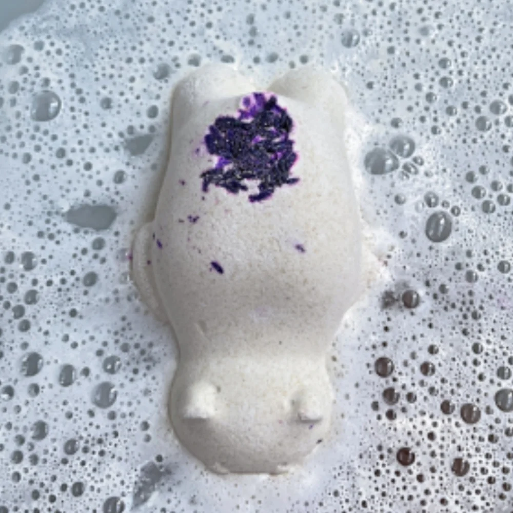 ❇️🧚♀️LUSH Cosmetics DISCONTINUED Sleepy Bear Bath Bomb NWT - Picture 1 of 7